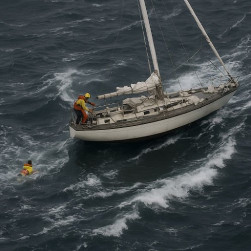Yacht im Sturm